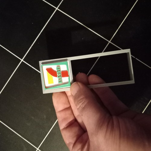 7/Eleven  HO scale Pole and signs Double Sided With Store Front Signs 1:87 Scale