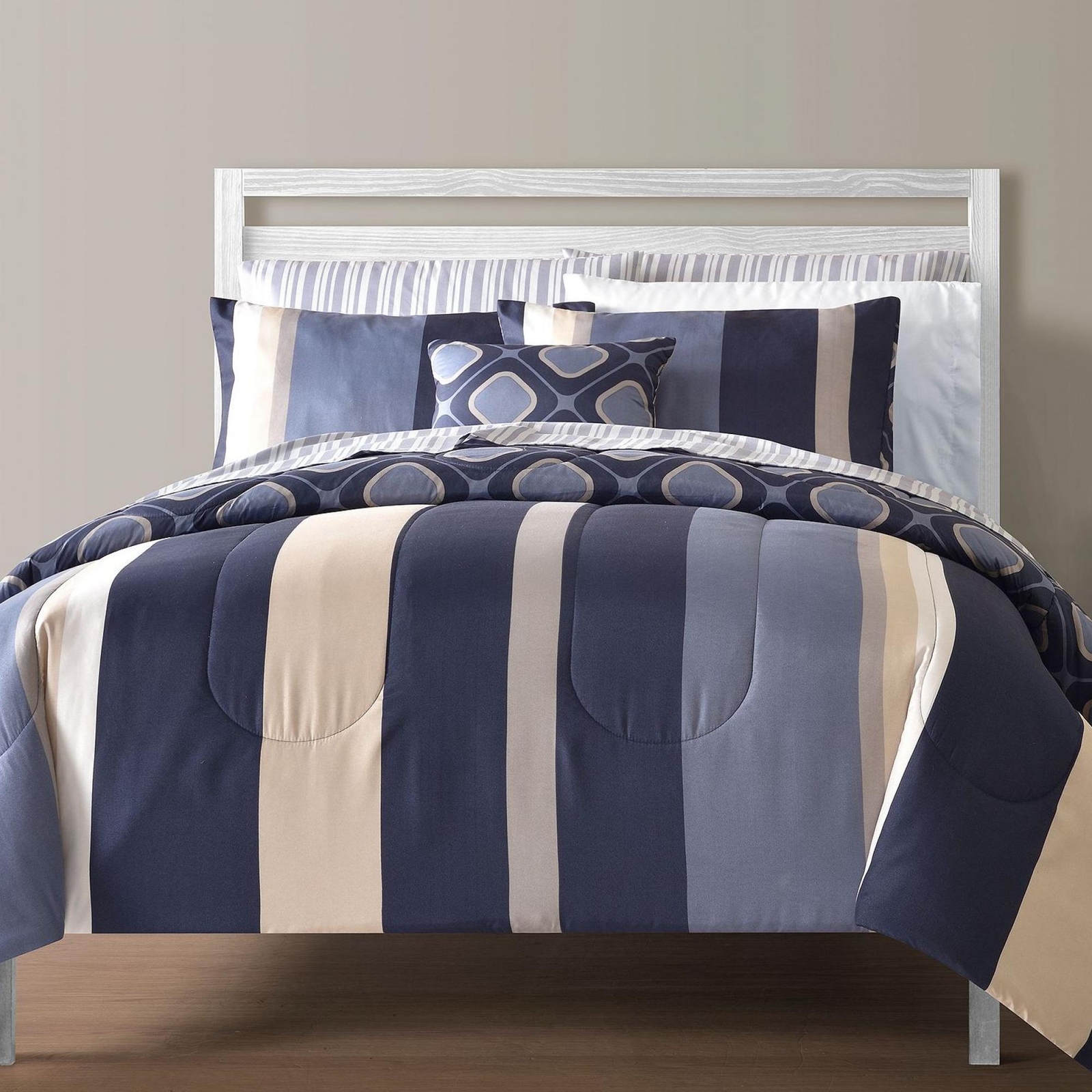 Fairfield Square Collection Reversible 12Piece Full Comforter Set Navy