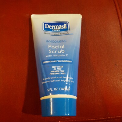 Dermasil Labs Invigorating Facial Scrub Vitamin E Fragrance Free 5oz 