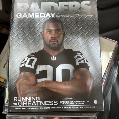 Oakland Raider 11-4-12  Game Day Program Darren McFadden Cover!!