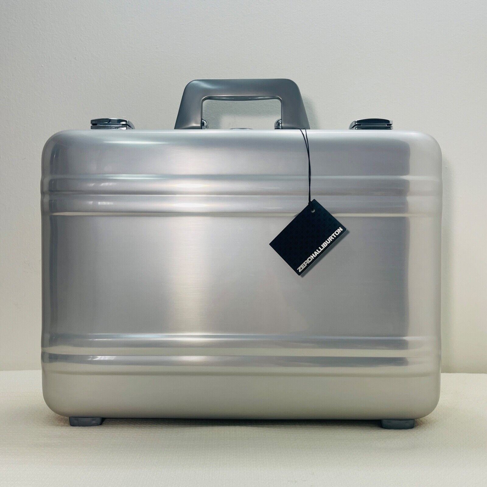Limited to 70 Zero Halliburton CEJ-FS Aluminum Attache Case Limited to 70 Zero Halliburton CEJ-FS Aluminum Attache Case