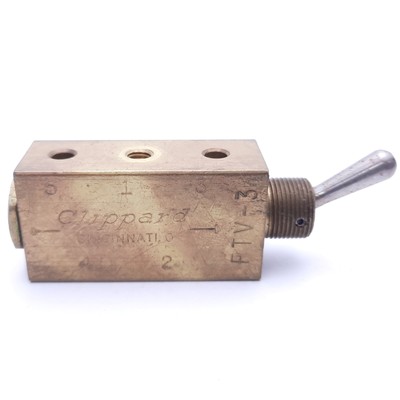 Clippard FTV-3 Three-Way 5 Port Toggle Valve, #10-32 Thread, 150 PSIG, 295 Lpm