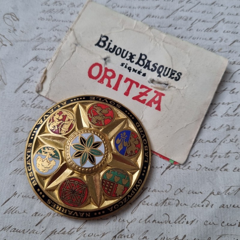 Broche Oritza Bijou Basque Zazpiak Bat Avec Certificat Vintage Laiton EmaillÃ© 