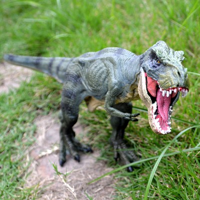 dinosaur toy with wheels