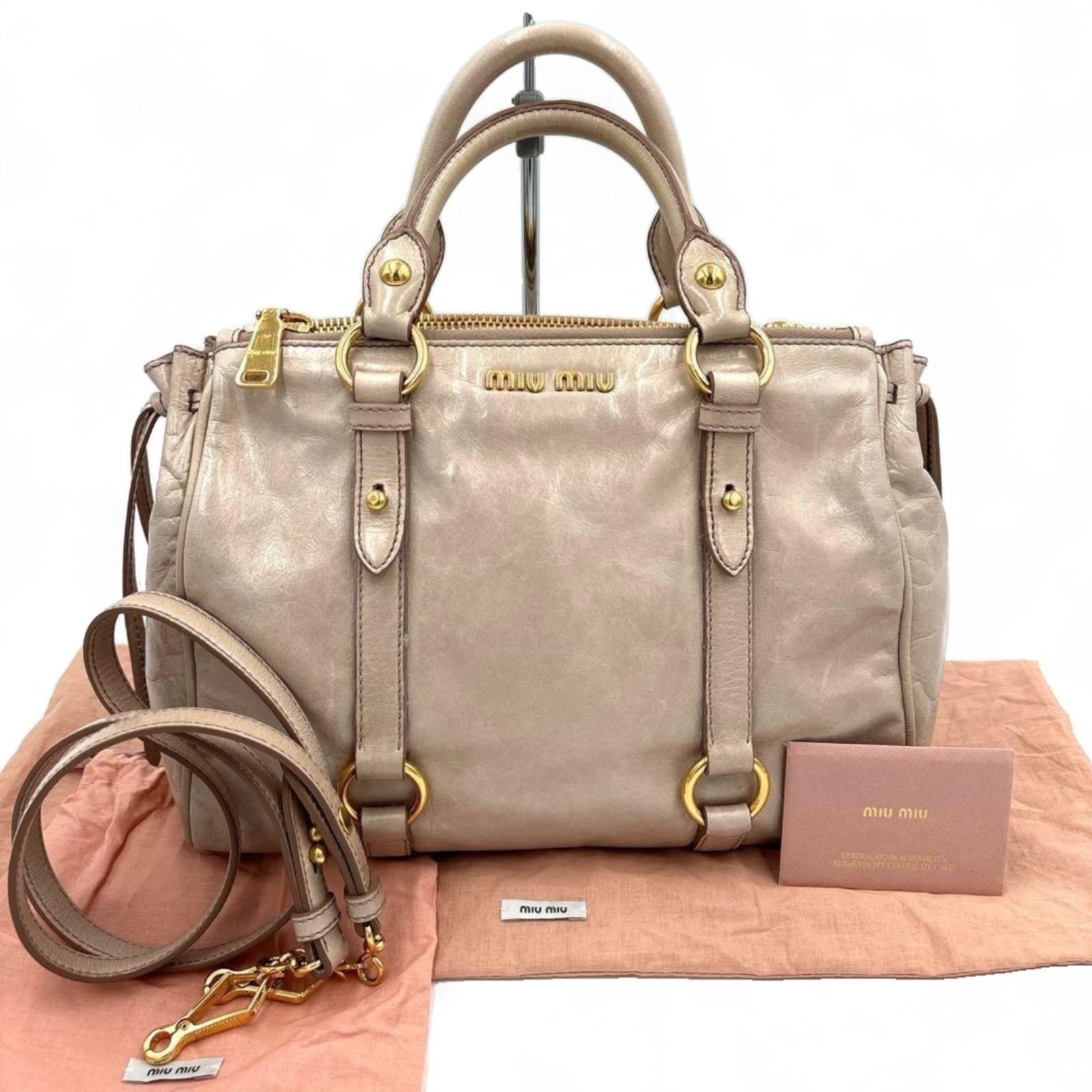 バッグ miumiu Y2K VITELLOLUX pink beige ARCHIVE miumiu Y2K VITELLOLUX pink beige ARCHIVE - メルカリ