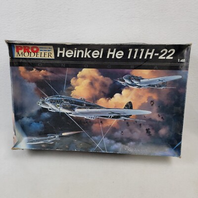 Revell Monogram Pro Modeller 1/48 Scale Heinkel He 111H-22 Kit Plastic 5926