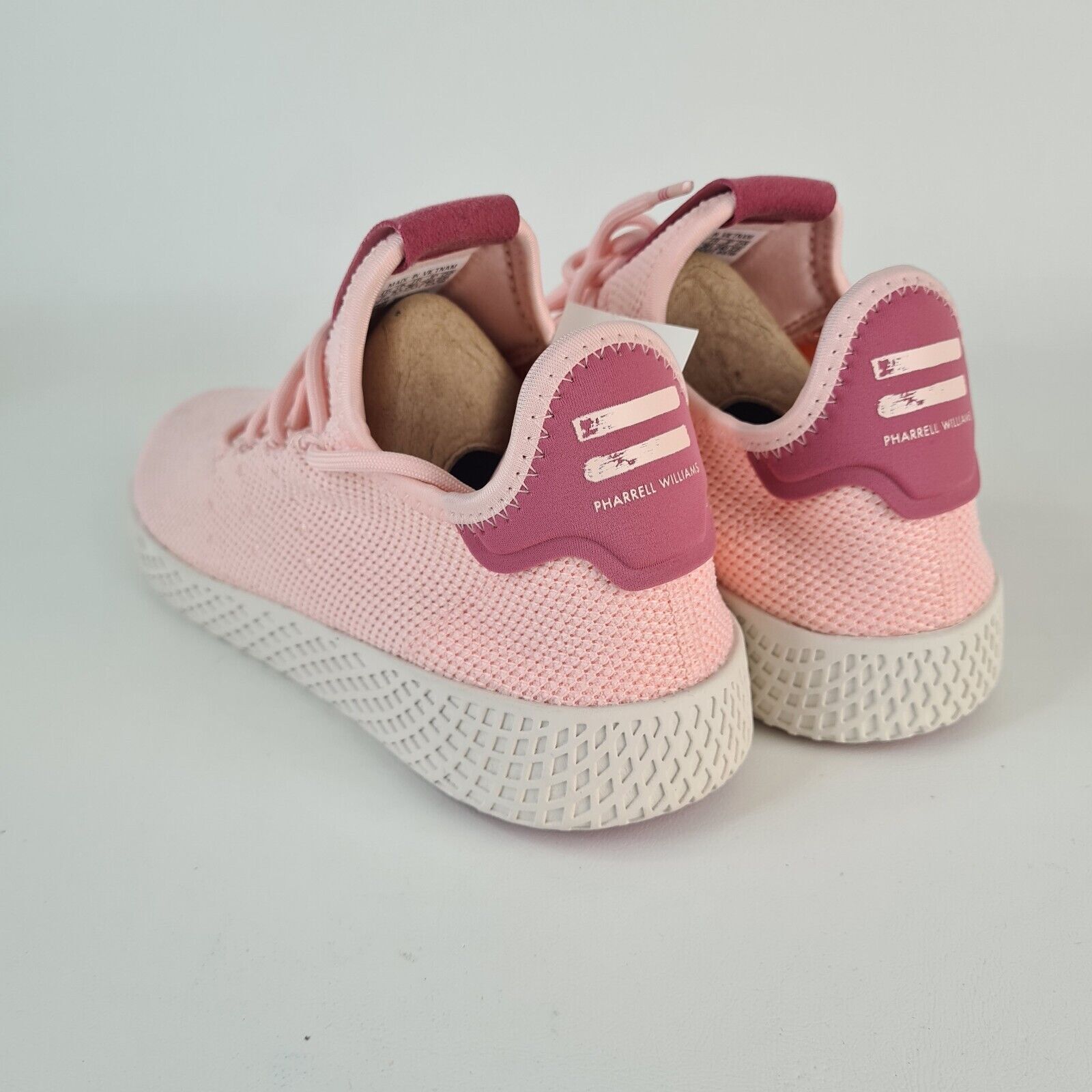 aq0988 adidas