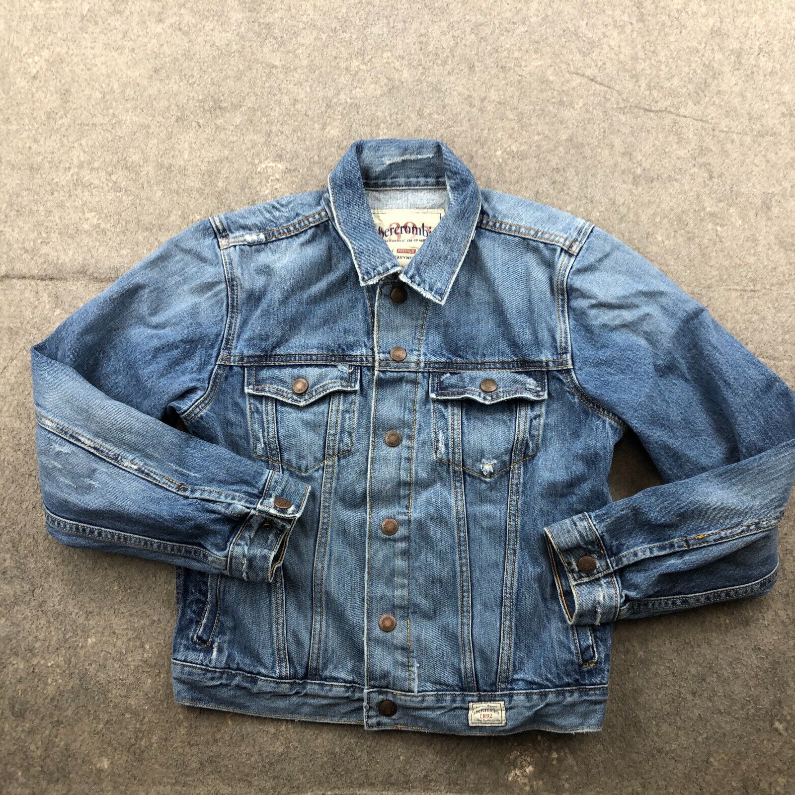 Abercrombie Fitch Jacket Womens Small Distressed Aged Denim Heavyweight 00257 Abercrombie Fitch Jacket Womens Small Distressed Aged Denim Heavyweight 00257