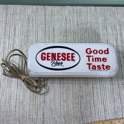 Vintage Genesee Good Time Taste Beer Light/Sign The American Sign Company *Read*