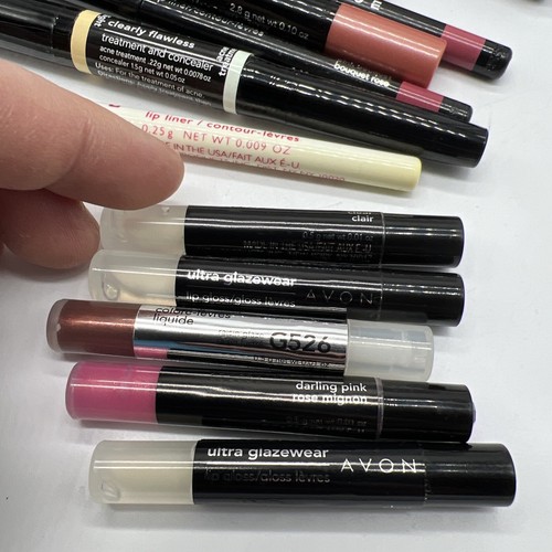 Avon  Lip Liner Lipstick Eye Liner Eye Pencil Glimmer sticks Lip Gloss Lot Read