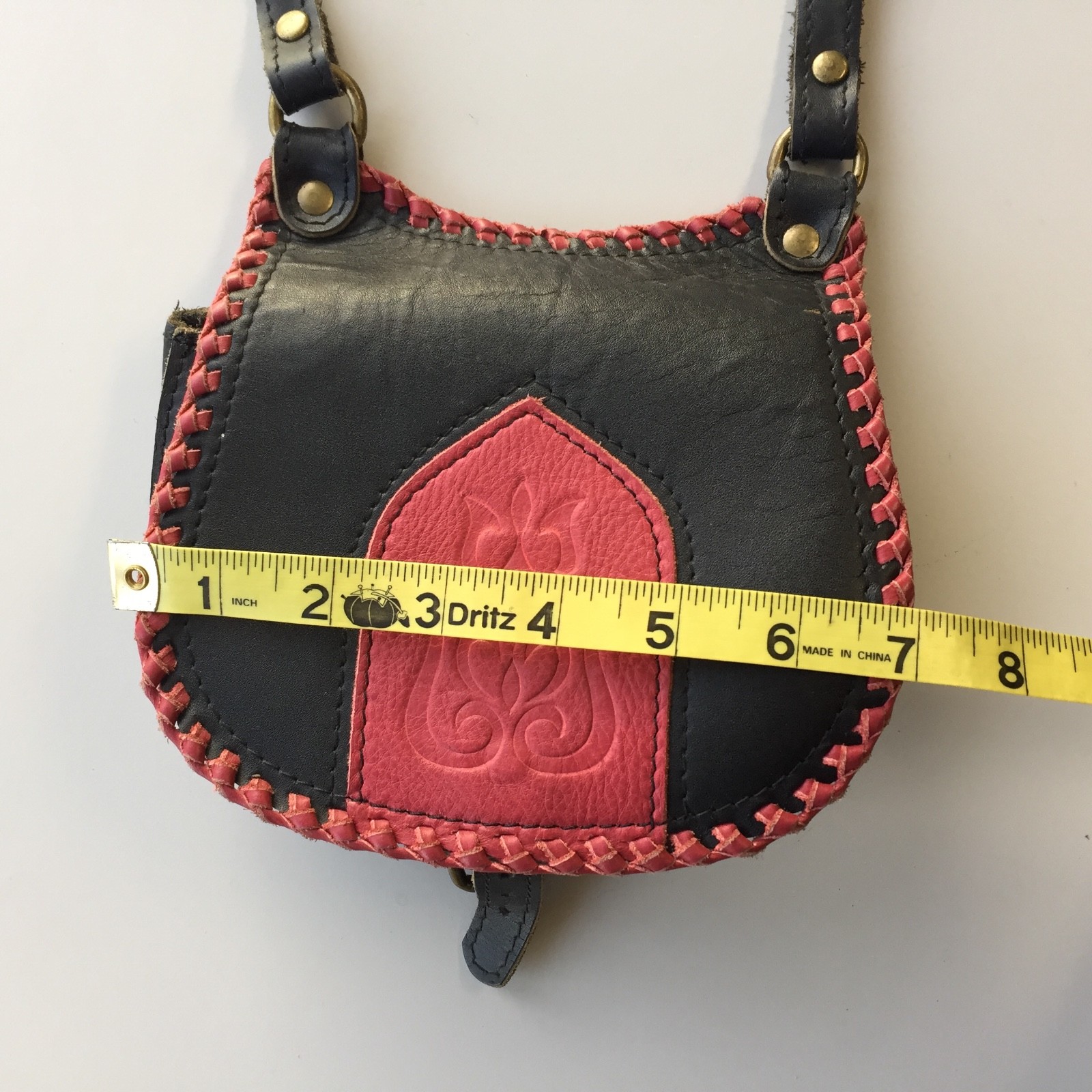 Tulip Leather Bag Cross Body Embossed w Hungarian Motif Black & Red Scalopped