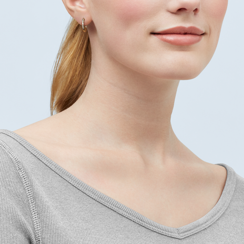 Pre-owned Welry 1/10 Cttw Diamond 15mm Hoop Earrings In 10k Yellow Gold In White