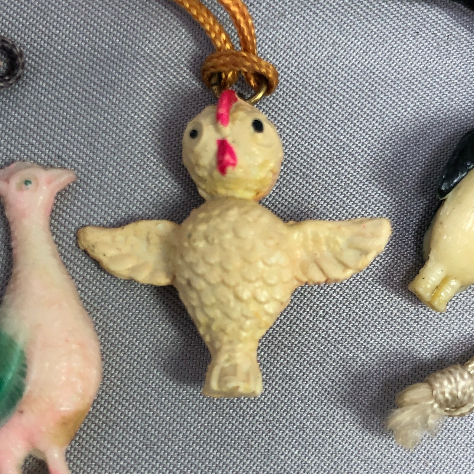 7 1940s BIRD Penguin PHEASANT Chick PARROT Swan CRACKER JACK CHARM Prize Toy