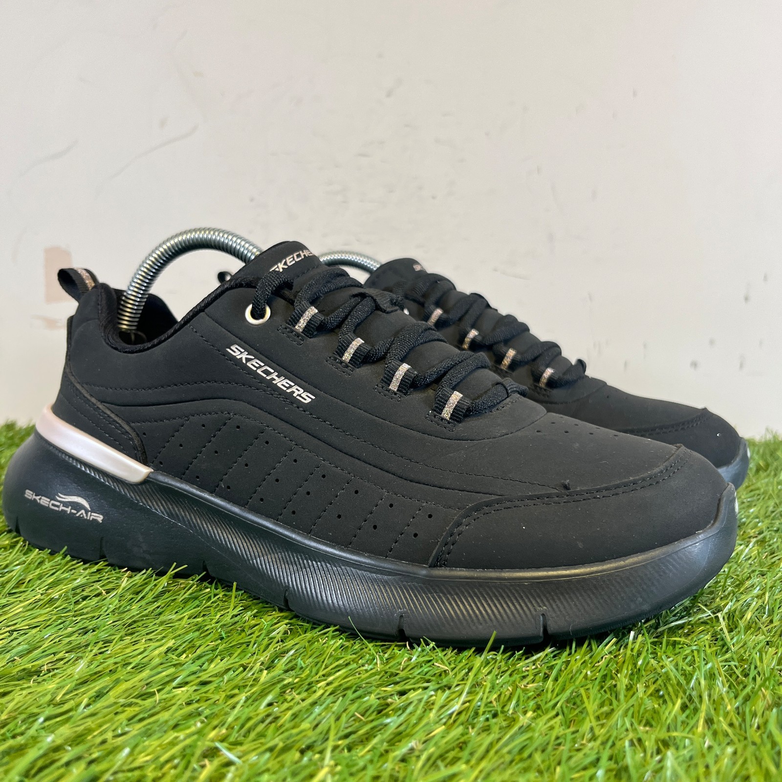 Skechers Trainers Size 6 Women's Black Skech-Air Dynamight 2.0 Running Shoes