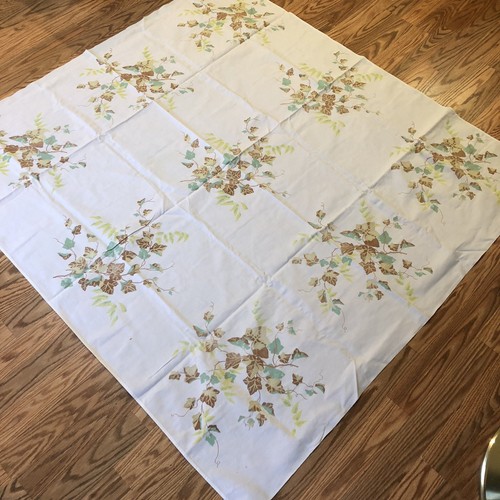 Vintage Wilendur Tablecloth English Ivy Garden 52
