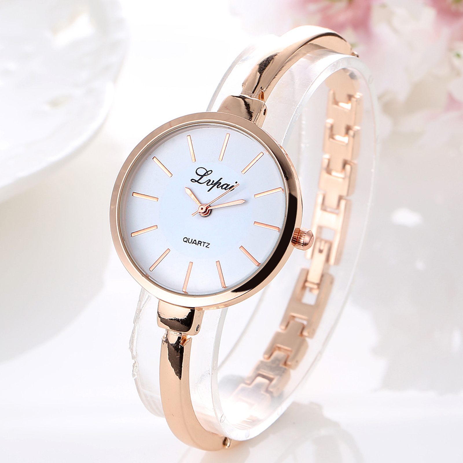 Тонкие часы женские. Часы женские серебристые. Тонкие часы женские. Тонкие кварцевые мужские часы. Часы женские небольшие.