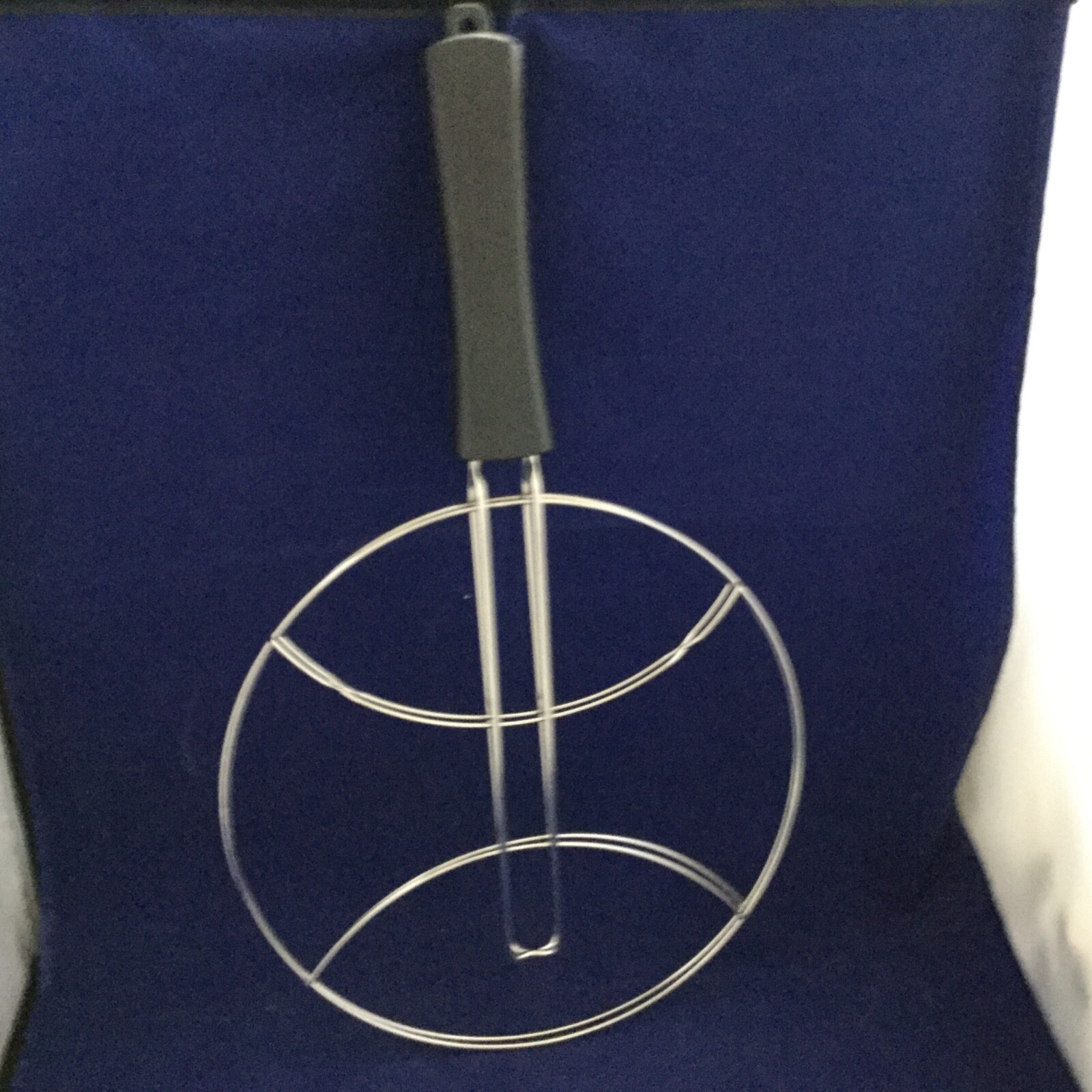 Unwavering pizza flipper