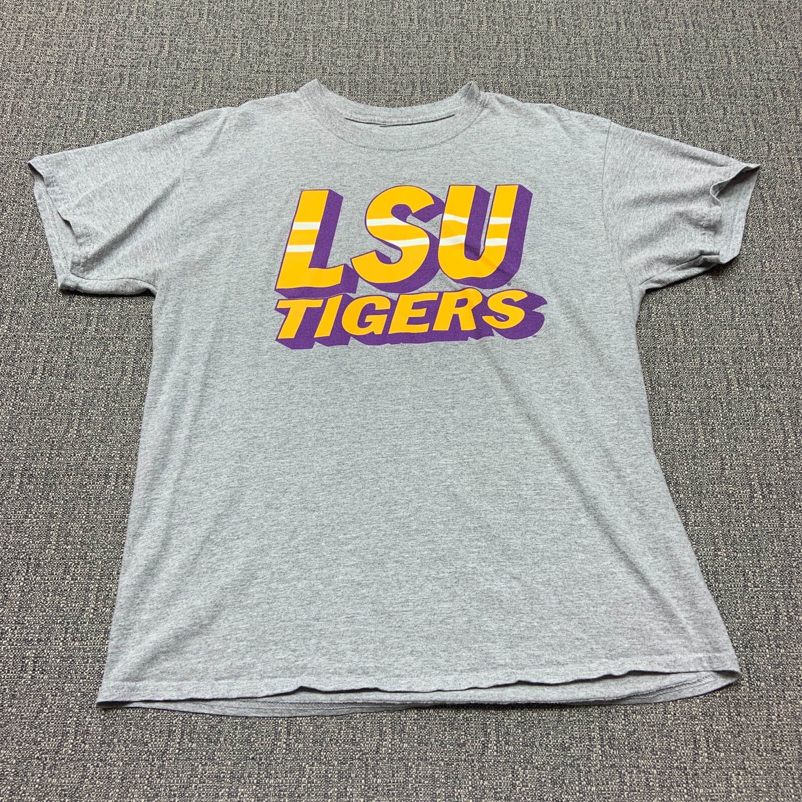 LSU Tigers Shirt Adult Large Gray Short Sleeve Tee Louisiana Football College