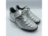 nike total 90 indoor