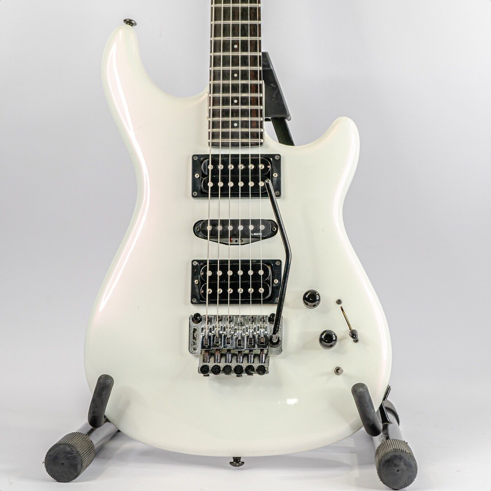 Tokai Custom Edition Graphite Carbo Neck Super Strat Guitar Tokai Custom Edition Graphite Carbo Neck Super Strat Guitar