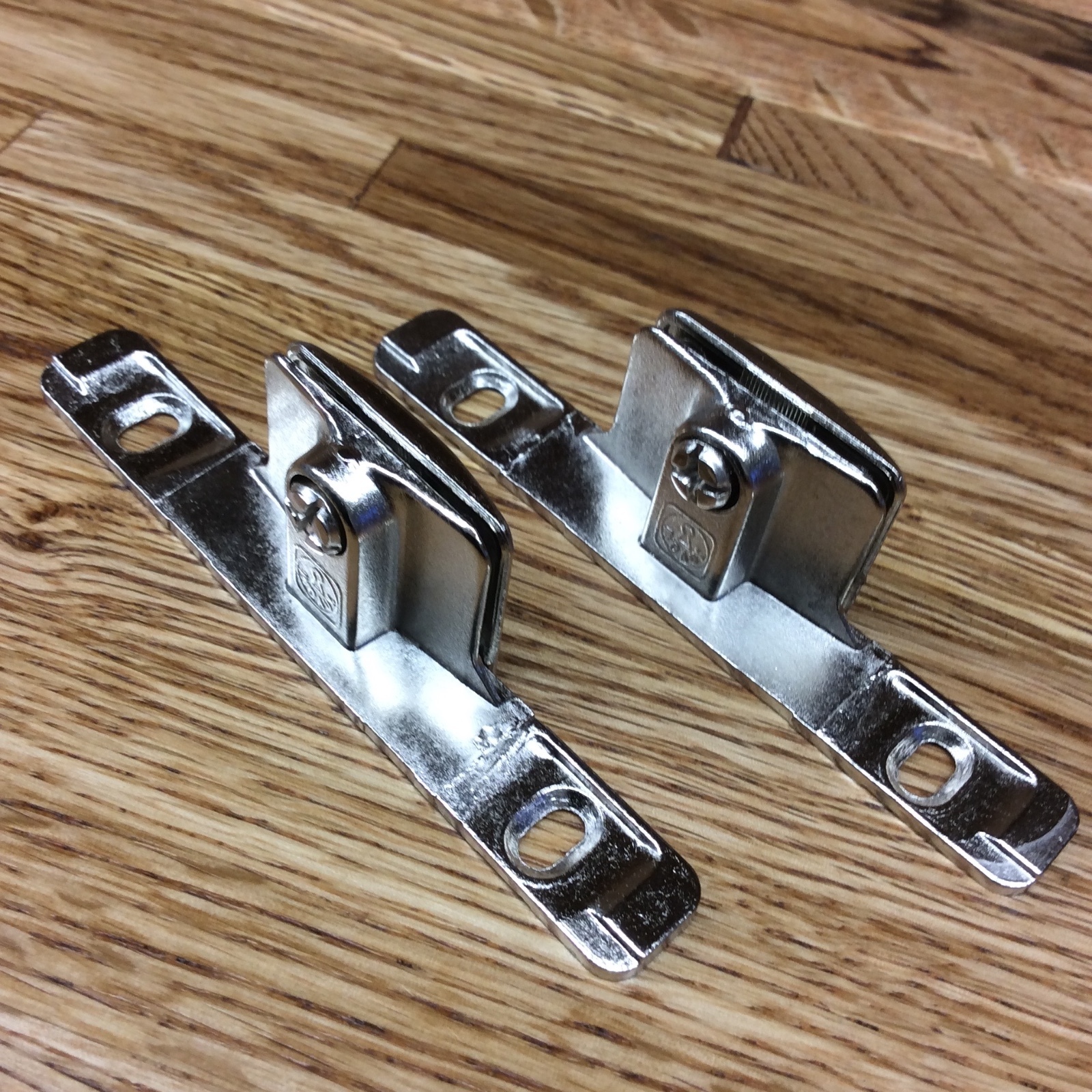 2 Indaux Kitchen Drawer Front Fixing Brackets Sold In Pairs Only