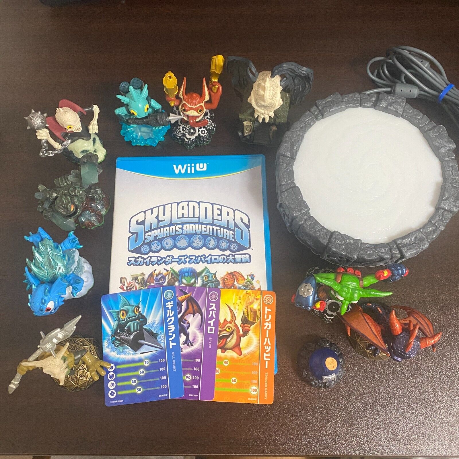 Skylanders Spyro's Adventure Nintendo Wii U +11 figures + Skylanders Spyro's Adventure Nintendo Wii U +11 figures +