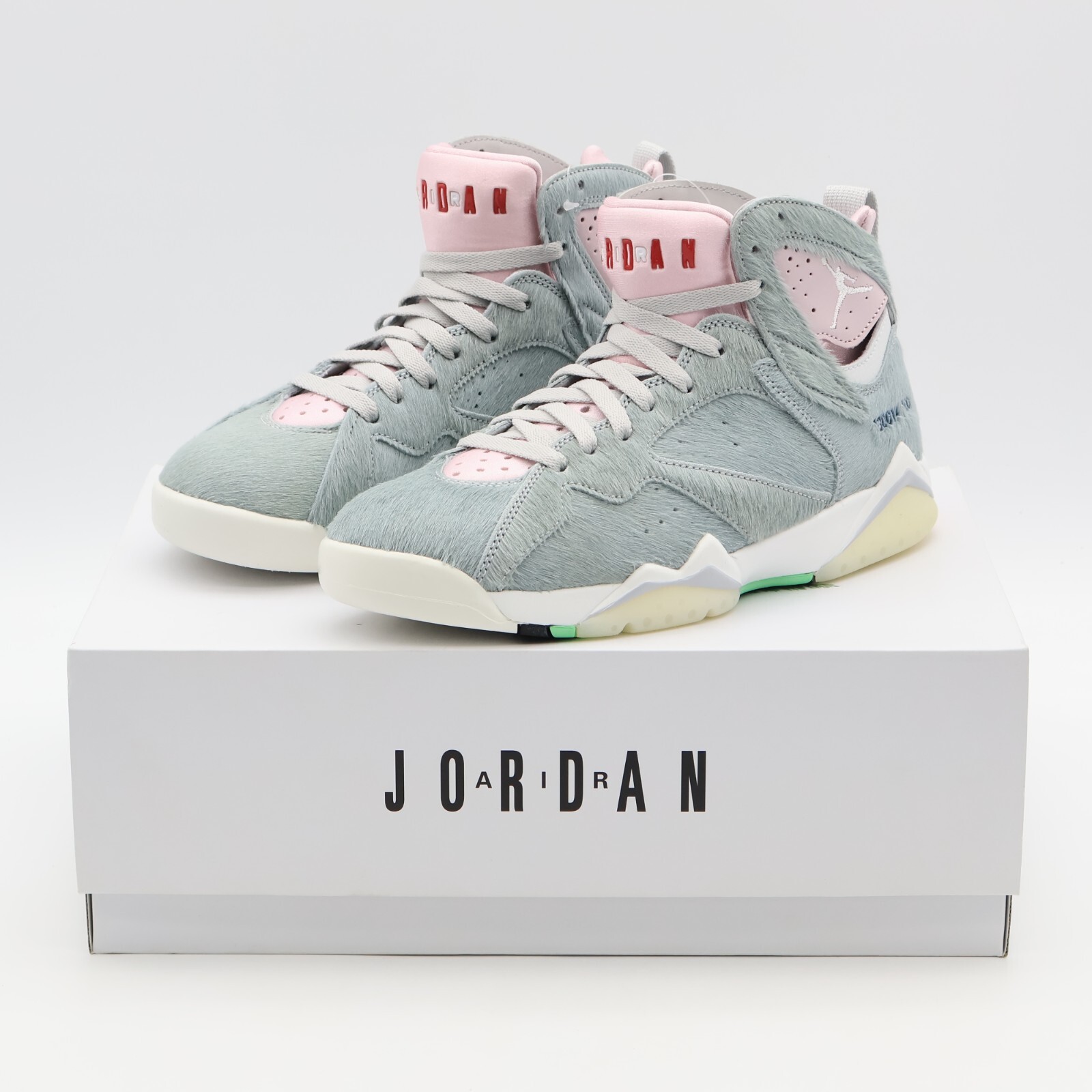 CT8528-002 Nike Air Jordan 7 SE Hare 2.0 Neutral Grey Summit CT8528-002 Nike Air Jordan 7 SE Hare 2.0 Neutral Grey Summit