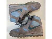 nike approach hiking boot