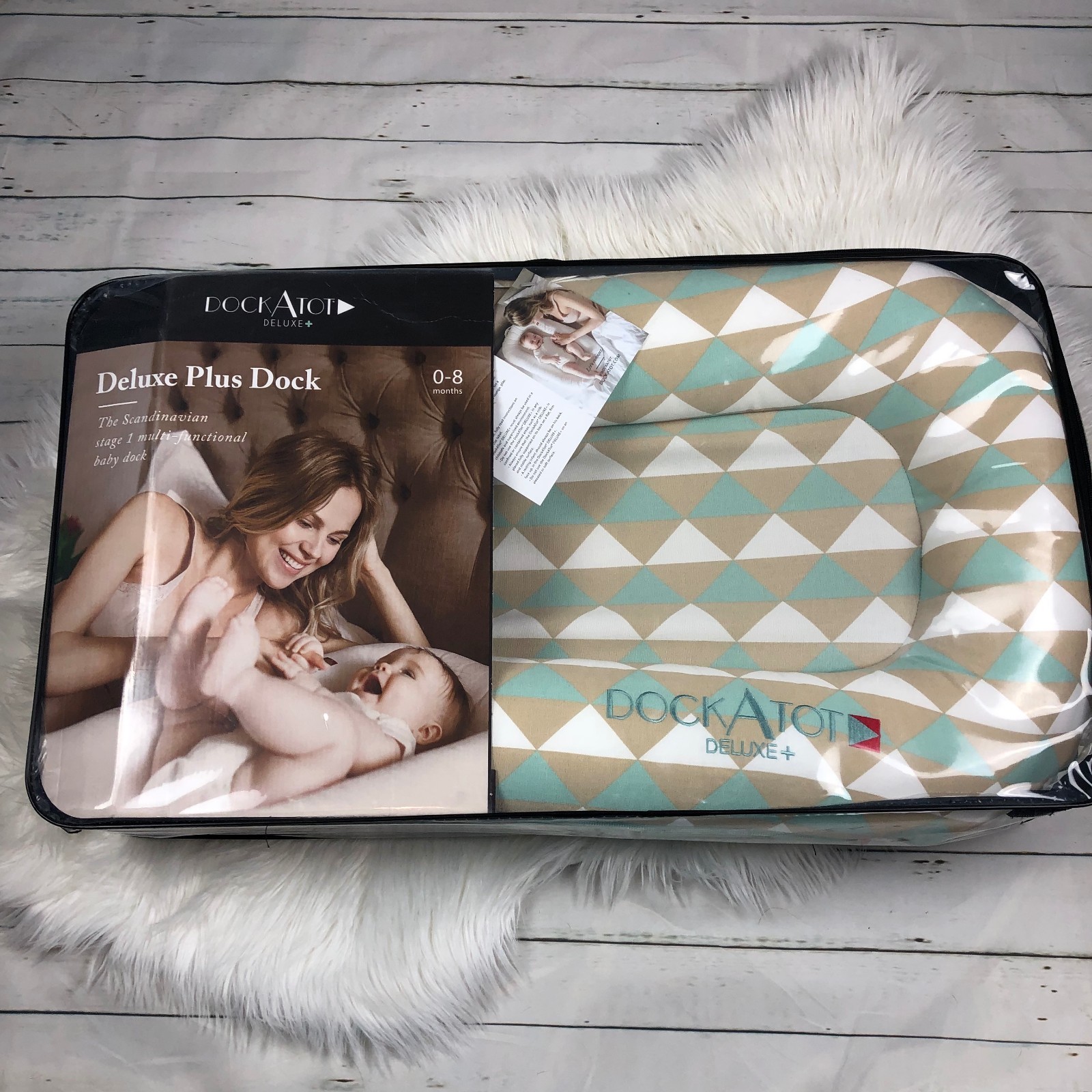 Dockatot Deluxe 0-8 Months Love Triangle New gender neutral $185 blue tan