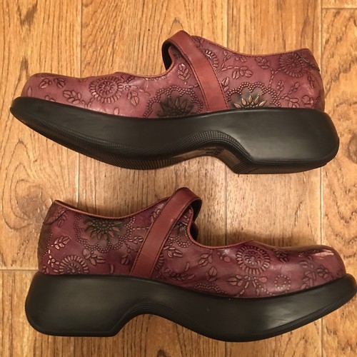 Dansko Womens Flower Print Leather Clogs With Strap SIZE 37 (US Size 7)