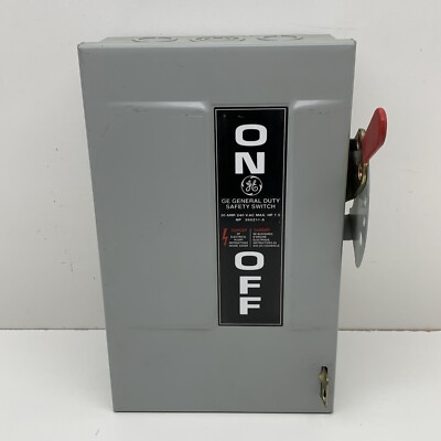 GE TGN3321 Fusible Safety Switch Disconnect 30A 240VAC 3-Pole 3-Phase