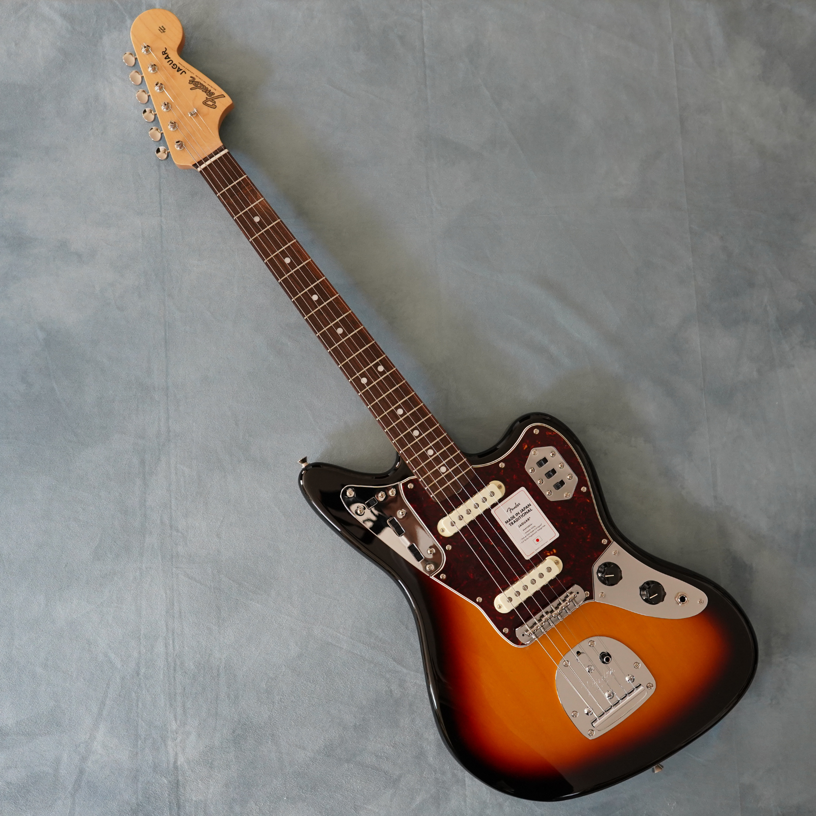 ★フェンダー　ジャパン　ジャガー　JG66-85　サンバースト　ケース有り★ Fender Jaguar サンバースト JG66-85 Oシリアル Fender Jaguar サン