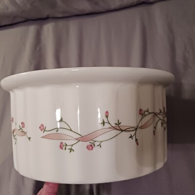 Johnson Brothers ''ETERNAL BEAU 8.75'' Souffle Dish A La Cart Cookware Pink Bow EC