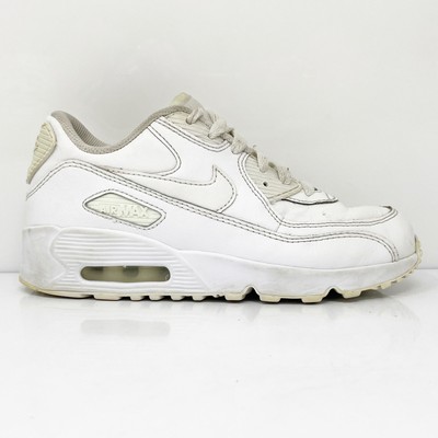 

Nike Boys Air Max 90 833414-100 Белая повседневная обувь Кроссовки, размер 2, Белый, Air Max 90