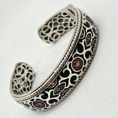 Vintage Sterling Silver Signed SR. Beautiful filigree Design with flower Crystal