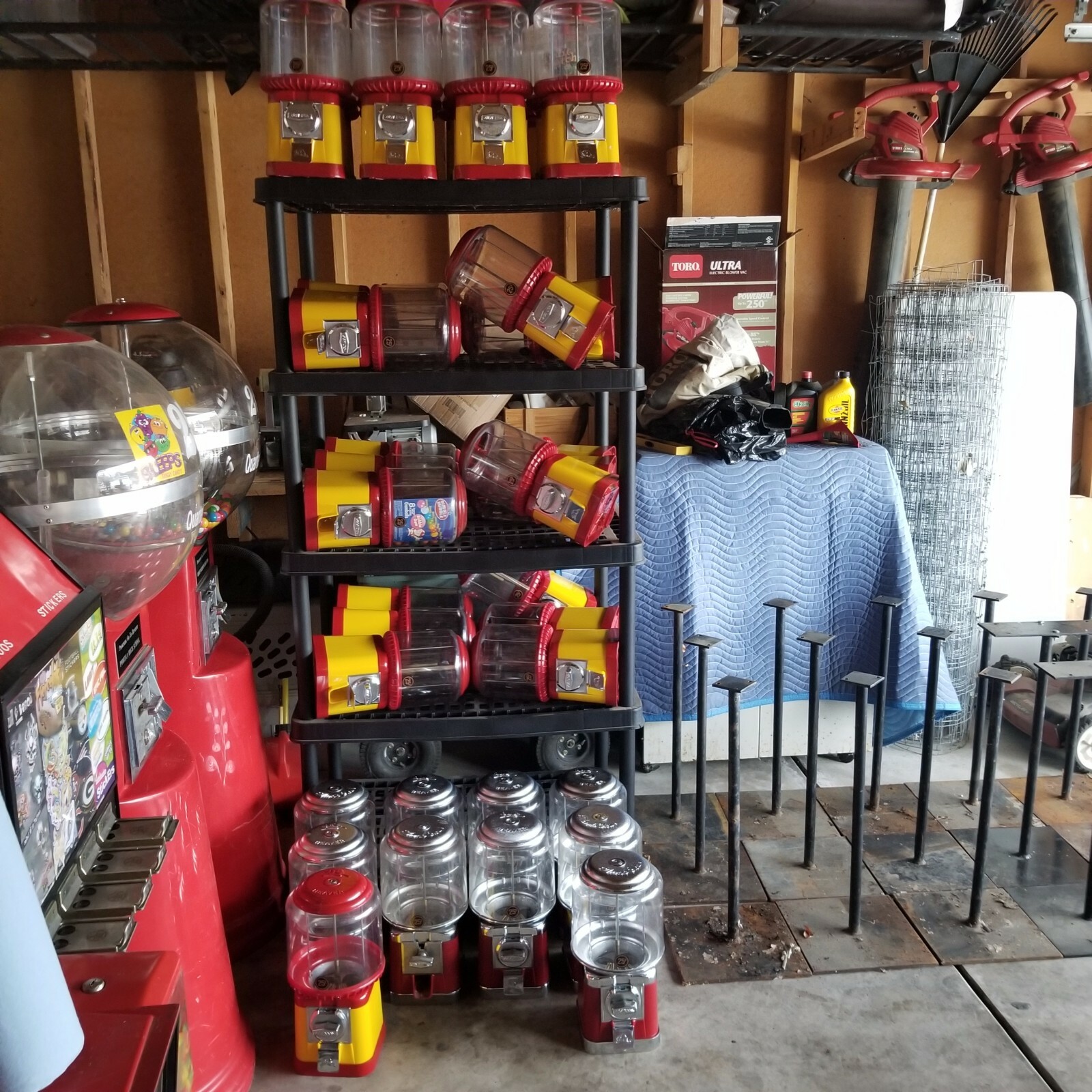 Beaver / Northwestern Bulk vending machines