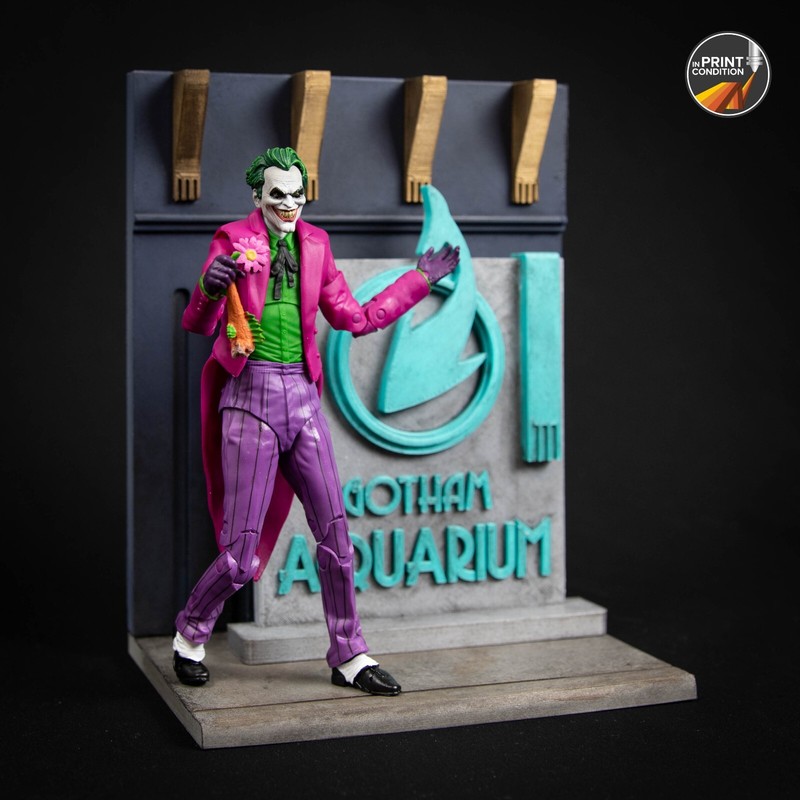The Gotham Aquarium Compact Diorama for 3.75 in (1:18) Figures