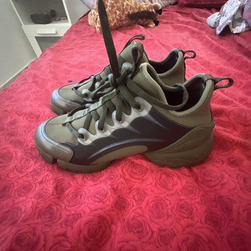 Christian Dior Women's D-Connect Sneakers EUC, Green | eBay Christian Dior Women's D-Connect Sneakers EUC, Green | eBay