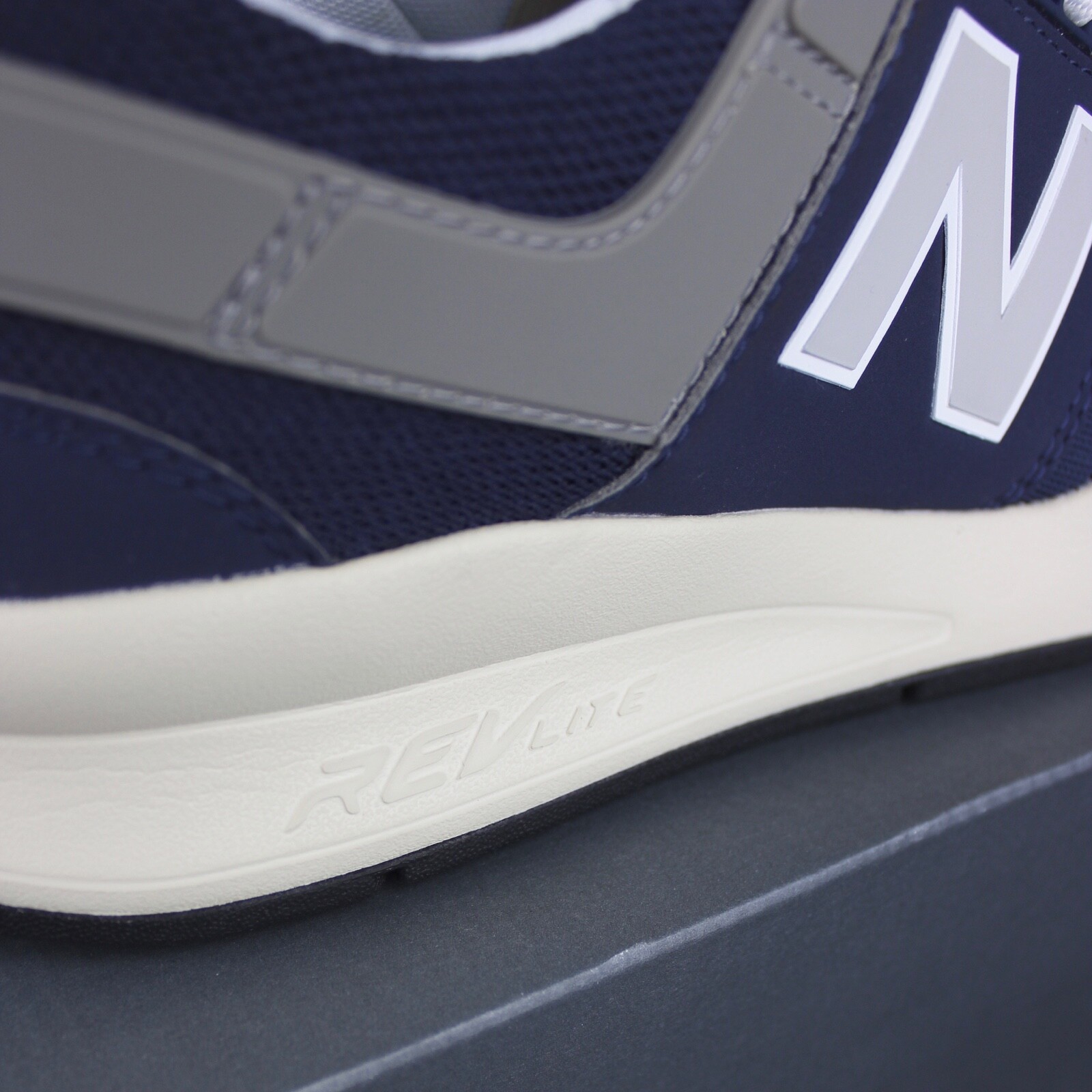 new balance ms247ma