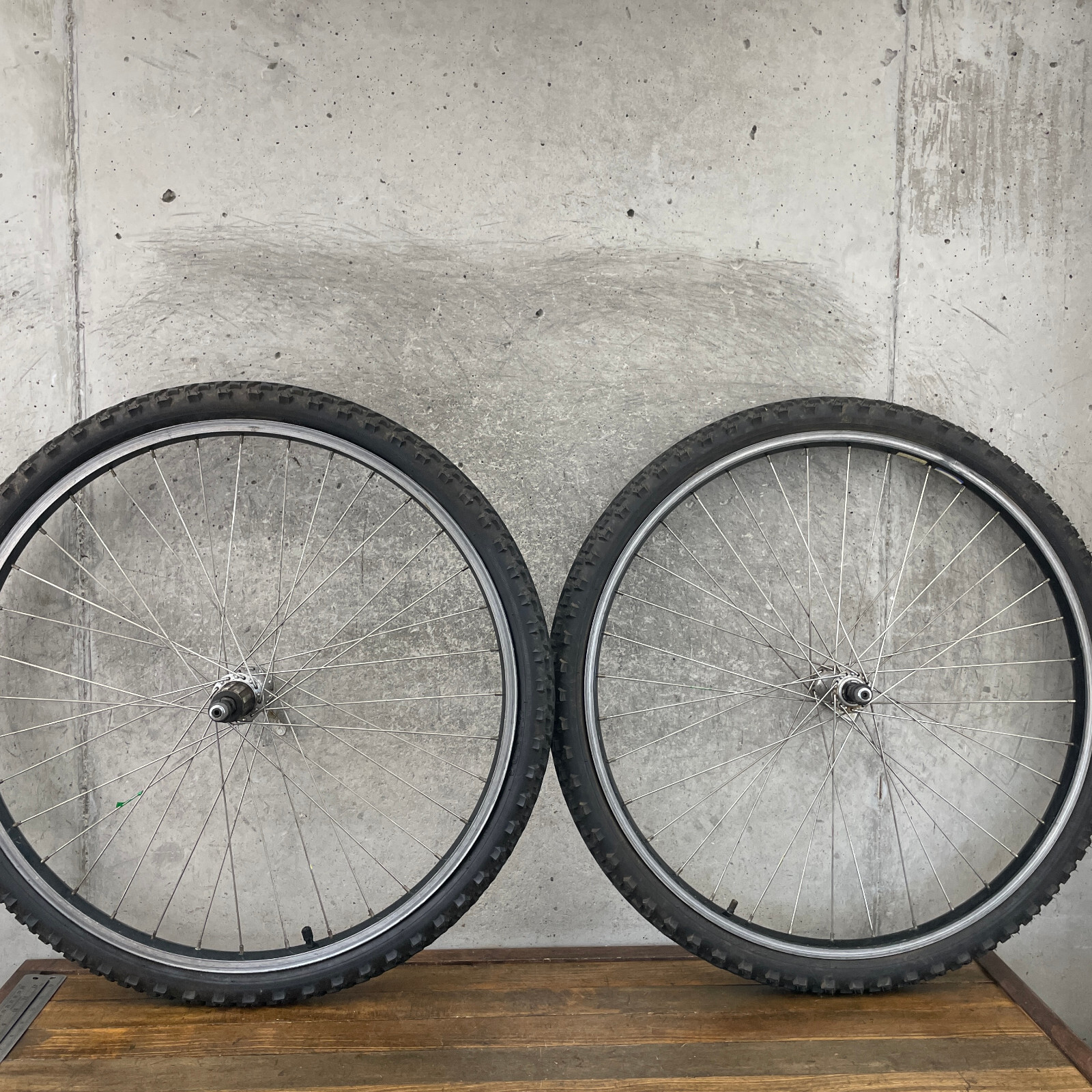 【80s☆ビンテージ】ARAYA RM-20リム×SHIMANO DEOREハブ ARAYA (RM-20)× SHIMANO (Deore XT)ホイールセット
