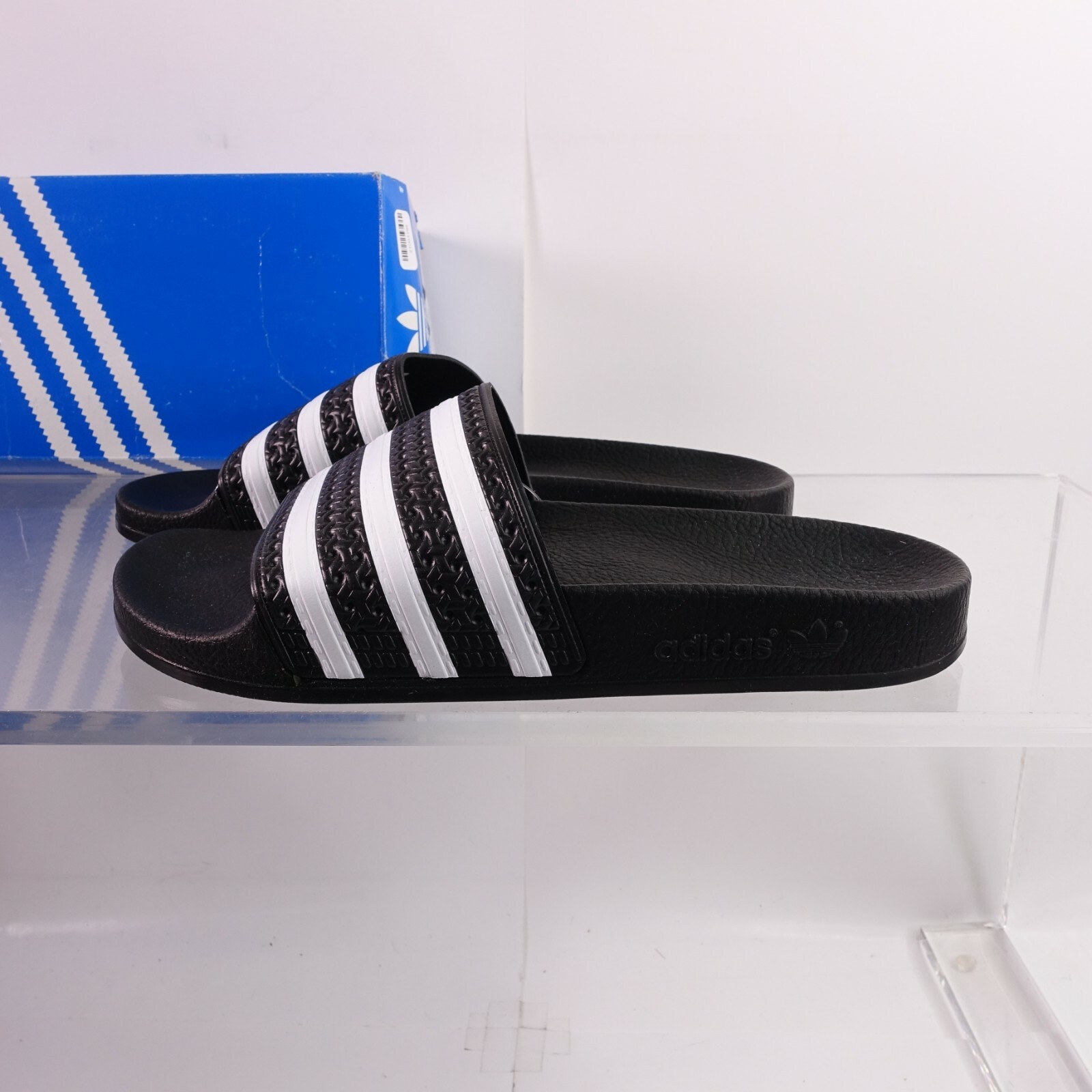 Size 6.5 Women's / Men's 5 adidas Adilette Slide Sandals 280647  Black/White: купить с доставкой из США, цена 3 337 руб - (353529297394)