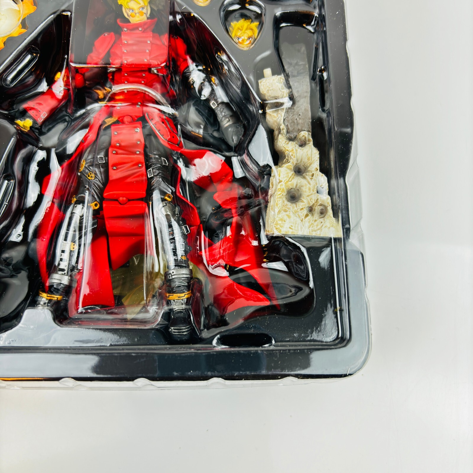 Revoltech Yamaguchi Trigun VASH the Stampede Figure #091