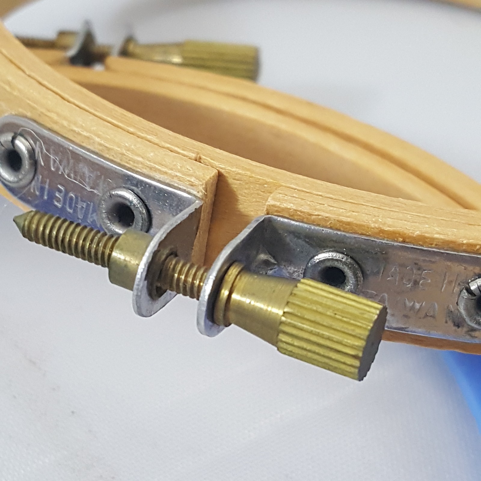 Embroidery hoops lot 3 needlepoint cross stitch arts crafts wood plastic small