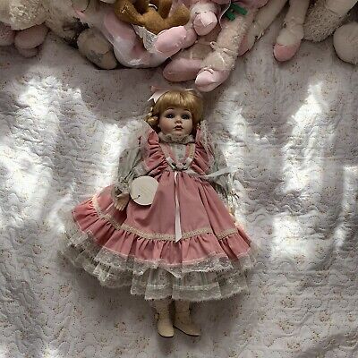 Vintage Antique Porcelain Alberon s Collectors Doll  Helen  Without Stand