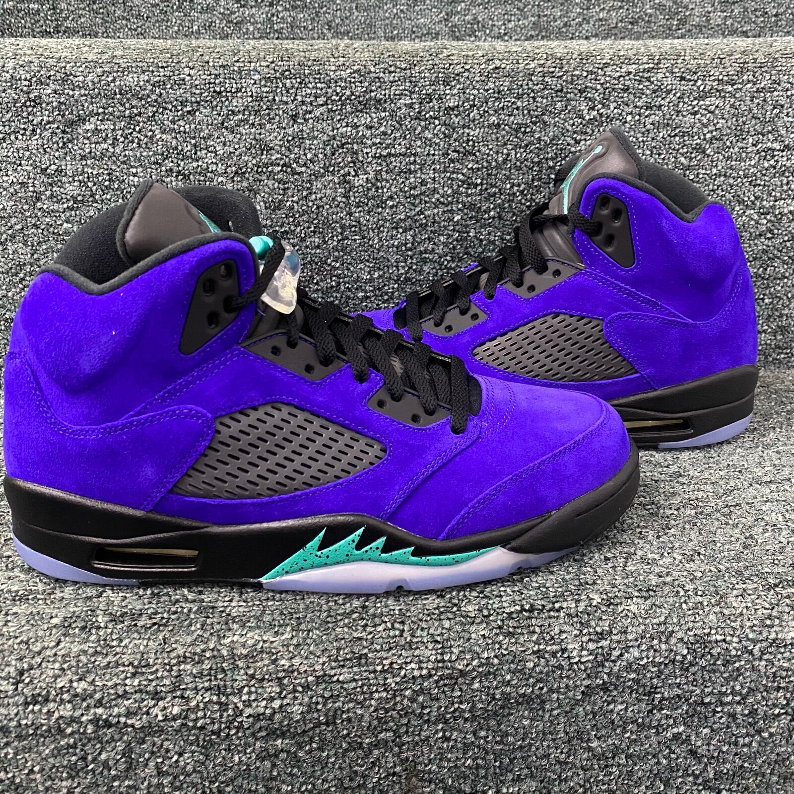 Nike Air Jordan 5 V Retro Alternate Grape Purple Black Size Nike Air Jordan 5 V Retro Alternate Grape Purple Black Size