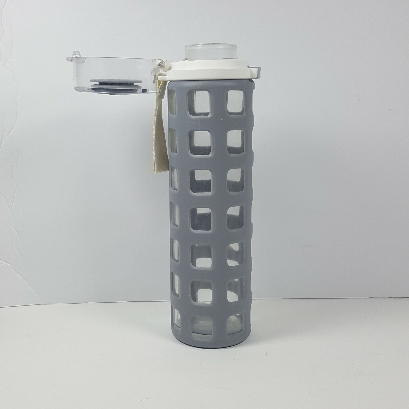 Ello Syndicate Glass Water Bottle with Flip Lid 20 oz