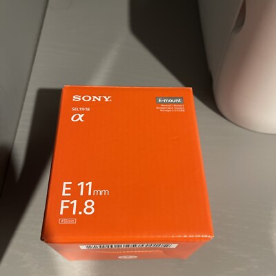 Sony E 11mm F1.8 APS C Ultra Wide Angle Prime Lens for APS C cameras SEL11F18