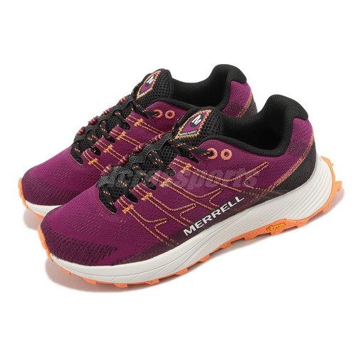 Женские кроссовки Merrell Moab Flight Fuchsia фиолетового и черного цвета J067642