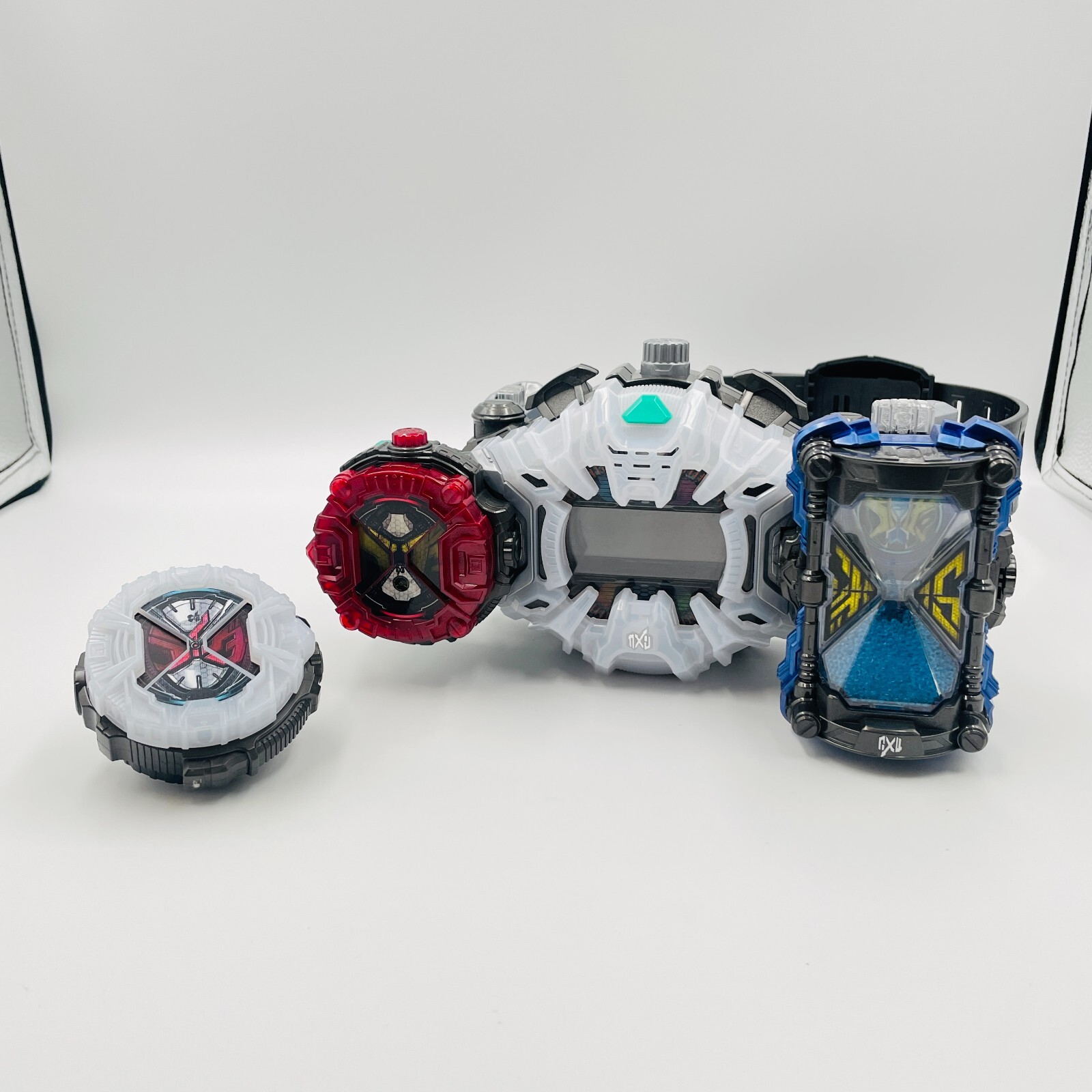 Bandai Kamen Rider Zi-O DX Ziku Driver & Geiz & Geiz Revive