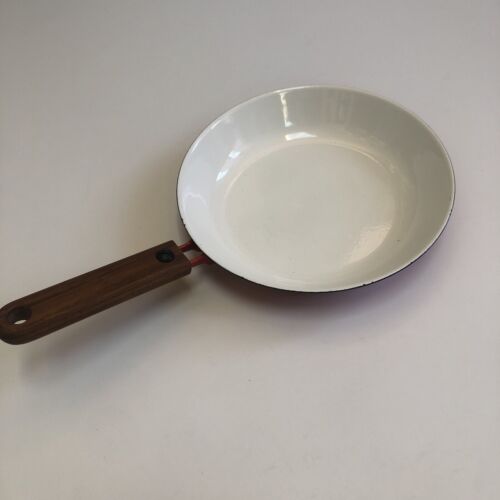 Wood Handle  Enamel Cast Iron Similar To Dansk